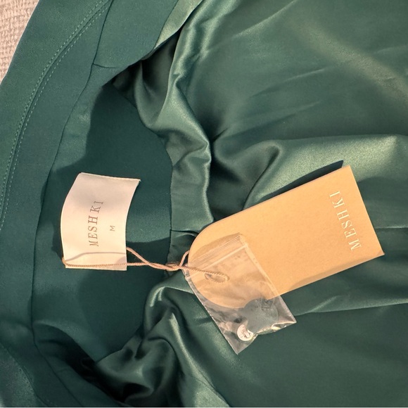 Meshing elegant Green Women's Suit Set - Picture 9 of 9